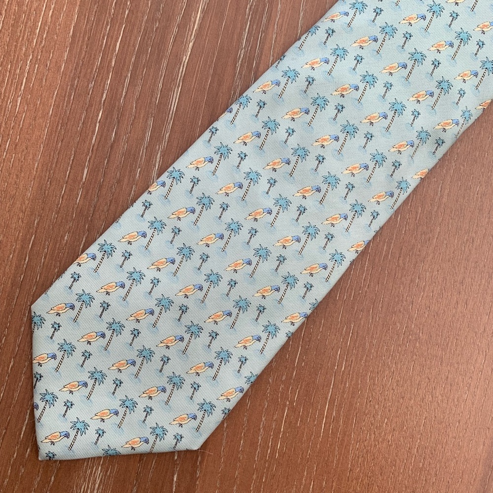 Vineyard Vines Parrot and Palm Tree Tie